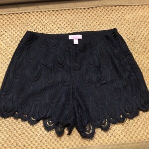 Lilly Pulitzer Black scallop lace shorts